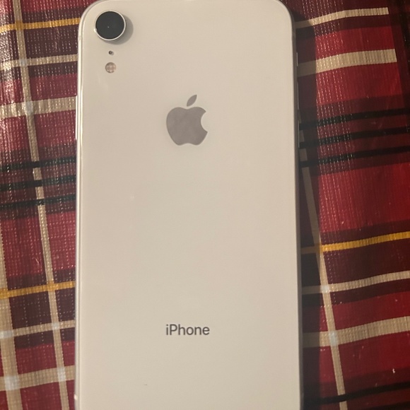 iPhone XR (White)